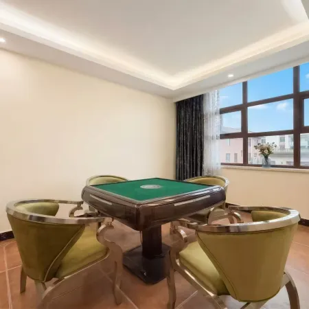 Meilun • City Resort PLUS Hotel (Guilin Xing'an Qinhuang Palace Lingqu Water Street)