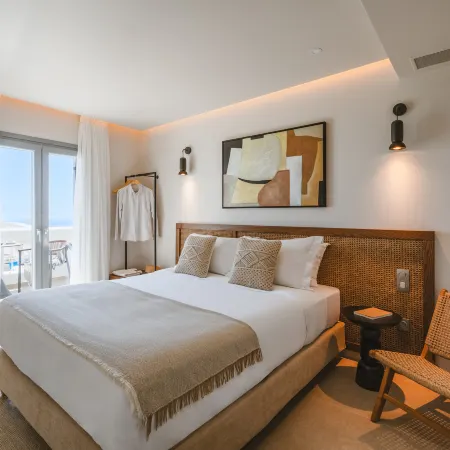 Breaq Santorini Hotel
