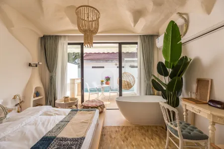 Shanghai Zuoxi Holiday Villa Отели рядом с достопримечательностью «Shanghai Vocational and Technical College of Traffic (Pudong Campus)»