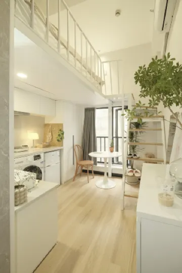 小河迷倉アパートメント（上海大寧国際馬戯城地下鉄駅）