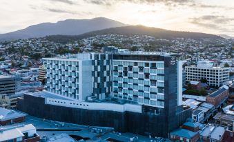 Crowne Plaza Hobart, an IHG Hotel