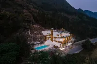 Yinyu Mountain View Holiday Beauty