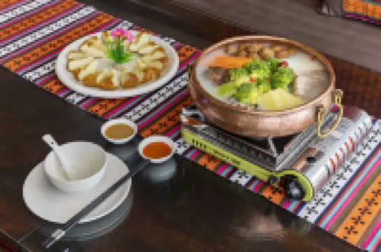 Taehf PhodragCulture Theme Hotel