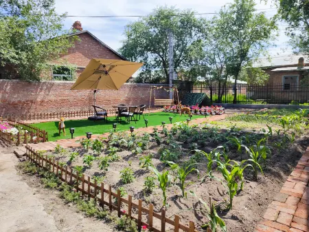 Xiaoxinjia Homestay