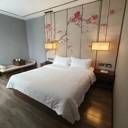 Rongxian Nanhua Tengyu Business Hotel