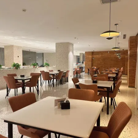 Qingyang Phoenix Hotel