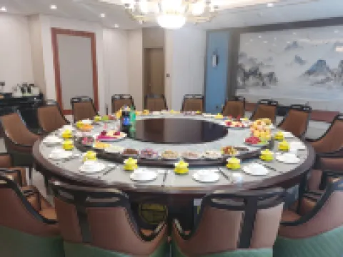 Cooperation lingcheng Junhai International Hotel Hotels in Hezuo