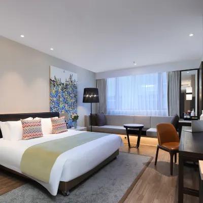 Campanile (shenzhen Longcheng Square Subway Station  Hotel ) Hotel berhampiran Hehu Hakka Village