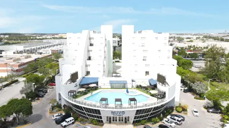 Nuvo Suites Hotel - Miami Doral Отели рядом с достопримечательностью «Bass Pro Shops»