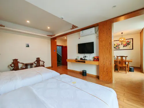 Danxia Mountain Canton Inn Hotels in Renhua