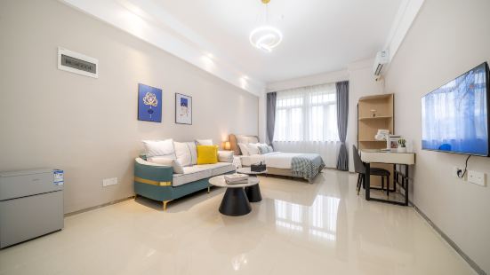 Heyston Executive Apartment (Shenzhen Pingshan High-speed Railway Station International Film City )