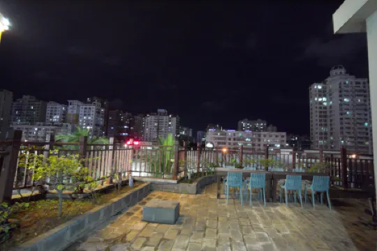 Qianlan Hotel (Haidian Island Hainan University) Отели рядом с достопримечательностью «Haidian Port»