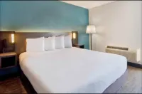 Suites Lawndale, CA – South Bay
