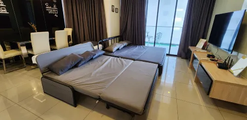 Foggy 8pax AirySuite @ Ion D'