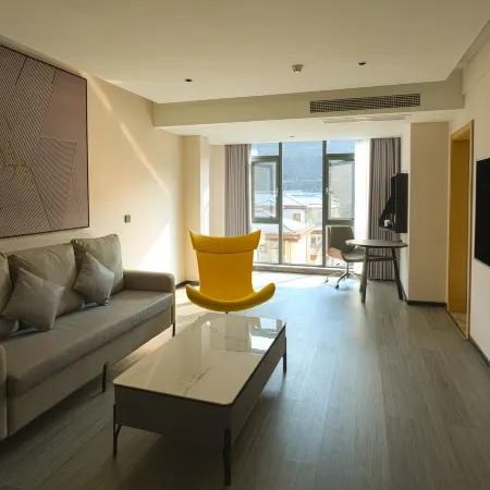 IU Hotel (Honghe Hekou)