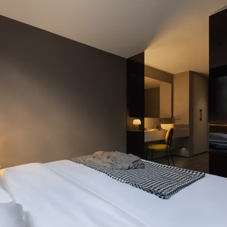 Nome Hotel Отели рядом с достопримечательностью «Бассейн Черный Дракон»