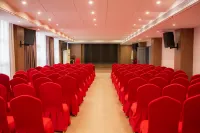 Huaxian Jinlong Business Hotel (Huayi High-speed Railway Station) Hotels in Hua County