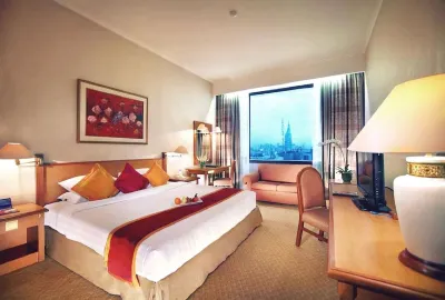 Menara Peninsula Hotel Hotels near Museum of Textile