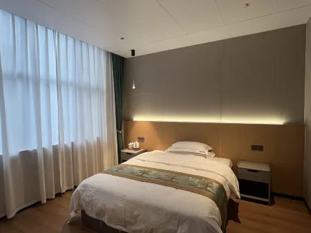 Jiangcheng Hotel Отели рядом с достопримечательностью «Longxing Lecture Temple»