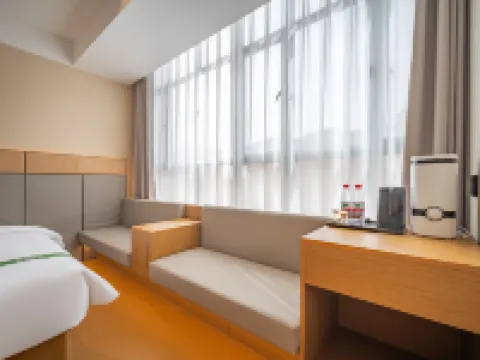 GreenTree Inn (Hotan Moyu Jinpomegranate Plaza Commercial Center) Hotels in Karakax