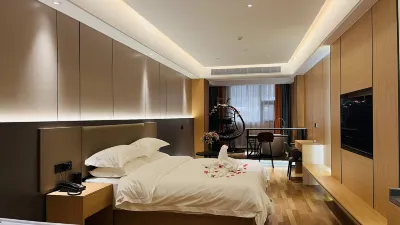 Bloom Hotel (Wuzhou Sun Plaza Branch)