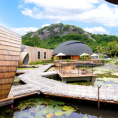 Turtle Bay Eco Luxe Hua Hin Hoteles cerca de Playa Sai Noi
