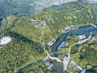 Longnan Qianxin Town Mountainside Hot Spring Resort Hotel Hotel a Longnan