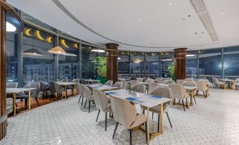 Yitel Collection (Nanjing Gulou Xuanwuhu Road)