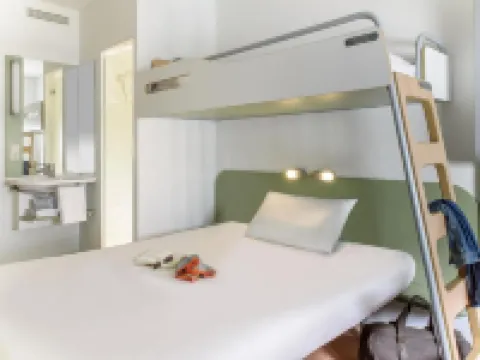 イビス バジェット ルガーノ パラディソ ルガノのホテル