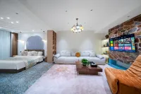 Yining Nalan Pavilion B&B