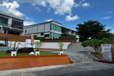 Hideaway Private Residence Near Rajjaprabha Dam Hotels near Wat Phra Saeng