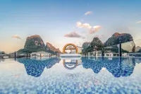 Maitime Hotel - Pools