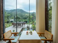 Jiuhuashan Yanqi Lake Bay Hotel Hotels in Qingyang