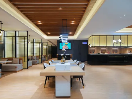 Park Inn by Radisson Nanjing Zhongshan North Road  Отели рядом с достопримечательностью «Zhongshan Ferry Terminal»