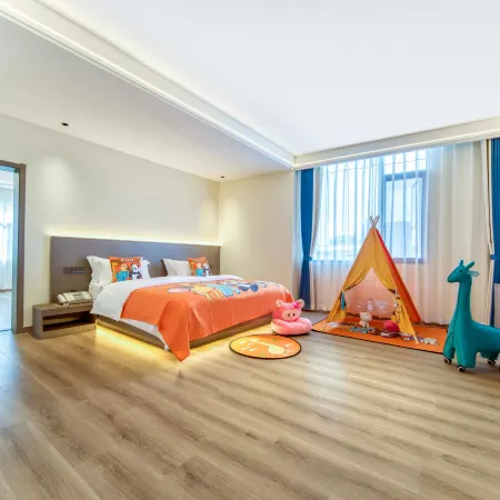 Dreyfu Cinema style Hotel (Maitreya Qinglai Park Giant Century Square Branch)