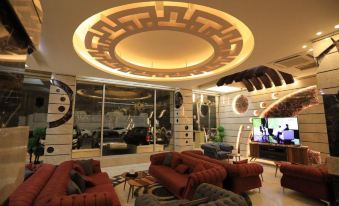 2. Royal Ea..
