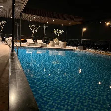 Paragon Noi Bai Hotel & Pool