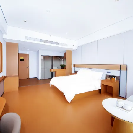 Jifeng Hotel (Hotan Railway Station)