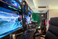 Chengshi Fangzhou E-sports Homestay (Liupanshui Railway Station Wanda Plaza)