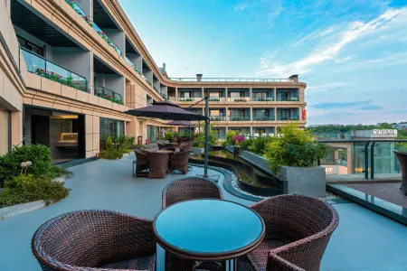 YISHAN HUIXIANG HOTEL Отели рядом с достопримечательностью «Southwest University of Science and Technology (Qingyi Campus)»