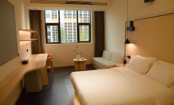 QIXI E-SPORTS HOTEL