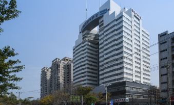 Vienna Hotel (Xiamen Airport, Jiangtou Metro Station)