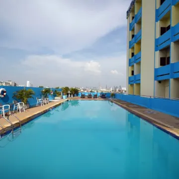 Riverside Bangkok Hotel Отели рядом с достопримечательностью «Пирс Kiak Kai»