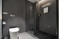 Joyful Play & Cinema Hotel Hotel dekat Yuanjiang Taohuajiang Scenic Resort