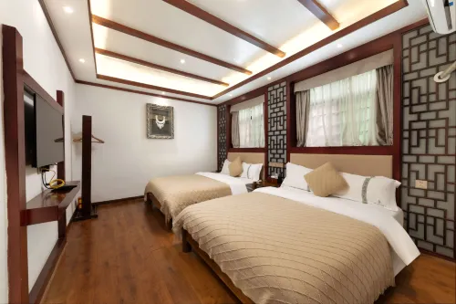 Jingxuan Zhenpin Inn (Fenghuang Ancient Town Hongqiao) - 2-Star
