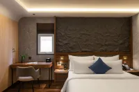 Kin Hotel Thai Van Lung - parking