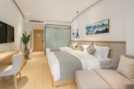 Floral Hotel·Fairy Mountain Night Banquet Hotel (Tourist Reception Center)