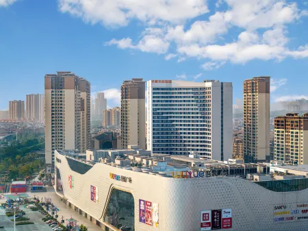 Me Young Me House Hotel (Ningxiang Wuyue Plaza) Отели рядом с достопримечательностью «The Open University of China Ningxiang Branch»