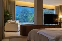 The love of the mountains and rivers of Haokun Lake Hotels in Lingyun