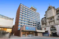 HanTing Hotel (Jiangmen Sanshisan Xujie Dewang Square) Hotels in Wuyi University/33 Xu Street